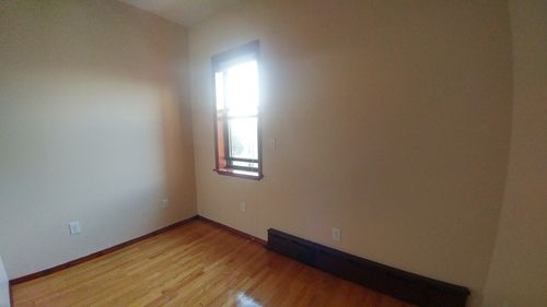 Building Photo - 652 5th Ave