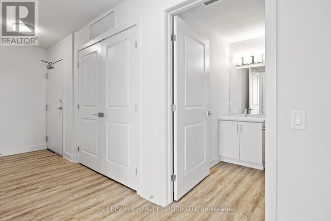 Building Photo - 3-203 Bedale Dr