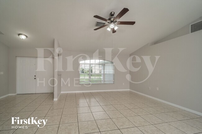 Foto del edificio - 2100 SW 12th Terrace