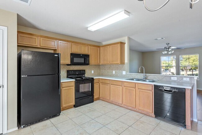 Foto del edificio - 1501 Corn Hill Ln