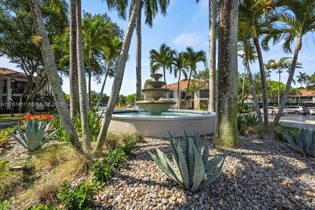 Building Photo - 6503 N Military Trl