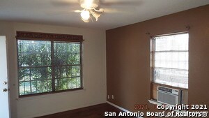 Foto del edificio - 2603 Lombrano St