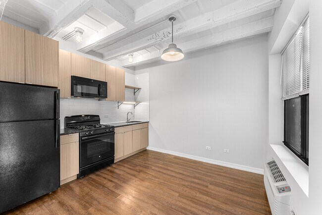 Foto del edificio - 5718 N Winthrop Ave