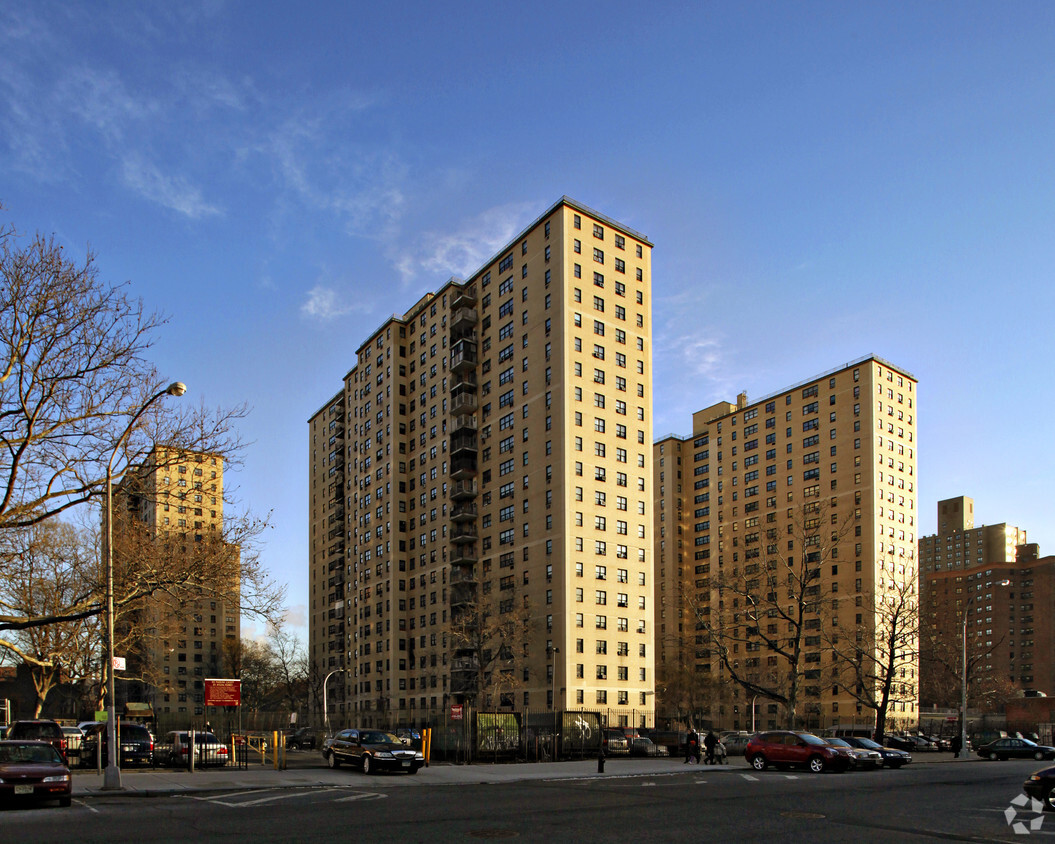 Primary Photo - Masaryk Tower