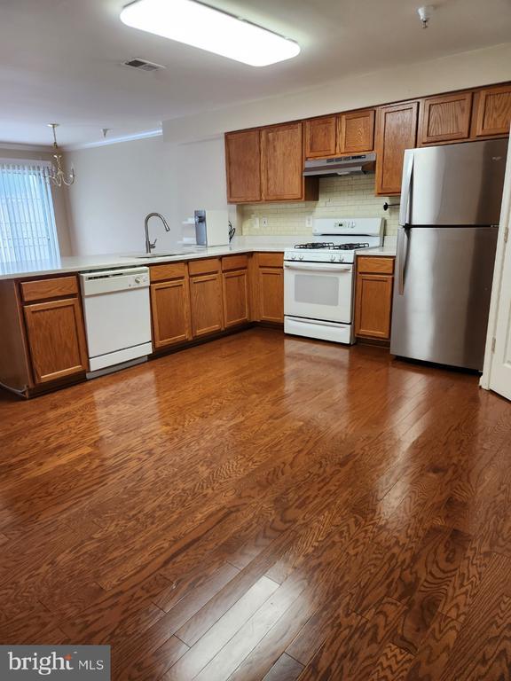 Foto del edificio - 13970 Lullaby Rd