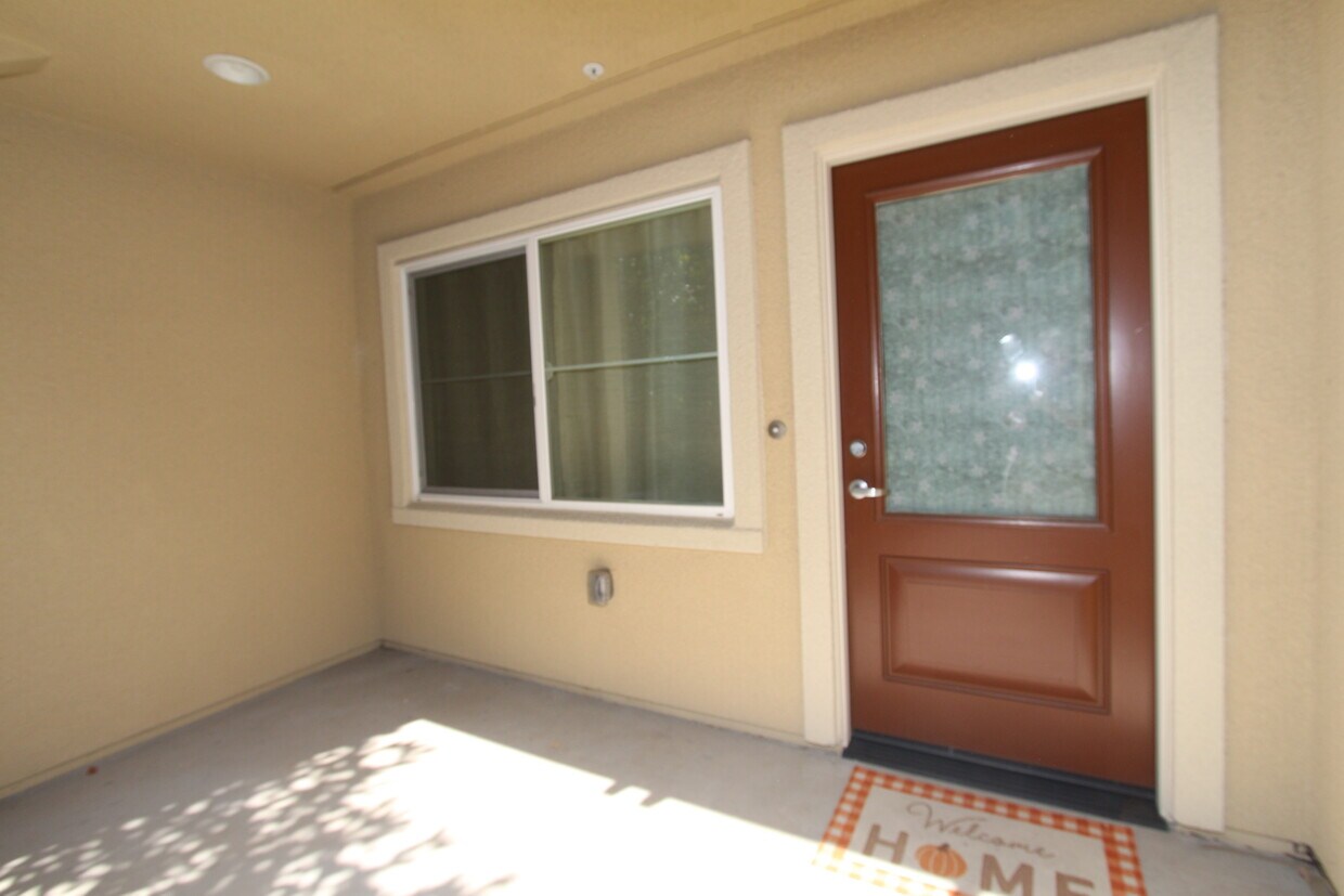 Primary Photo - 2412 Stearman Ct
