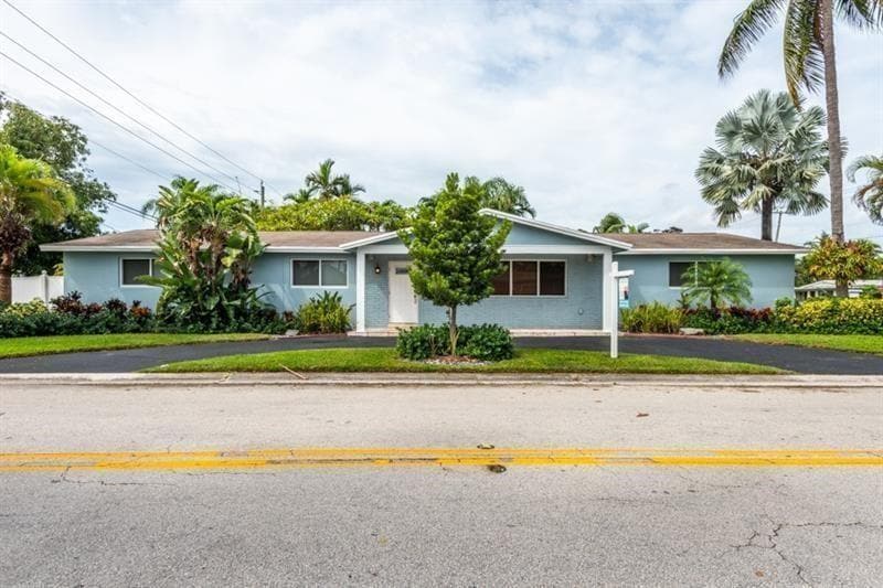 Primary Photo - 818 N 12th Ave