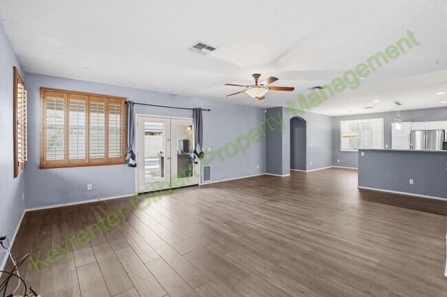 Foto del edificio - Enjoy Arizona Living in This Gilbert Home with Private Pool