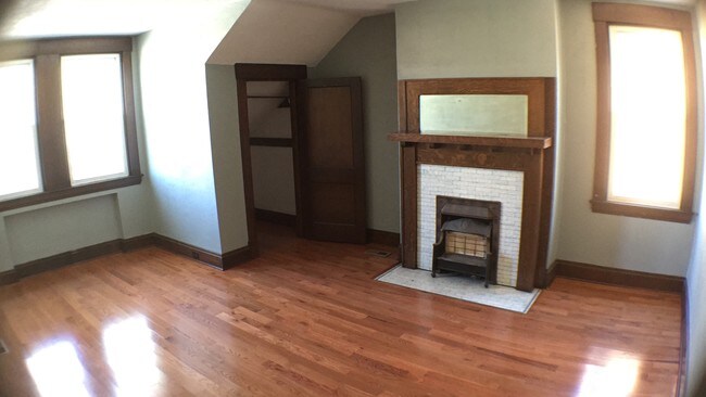 Building Photo - 428 Edgemont St