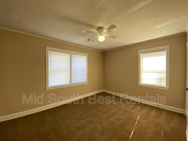 Building Photo - 2269 Alameda Cove