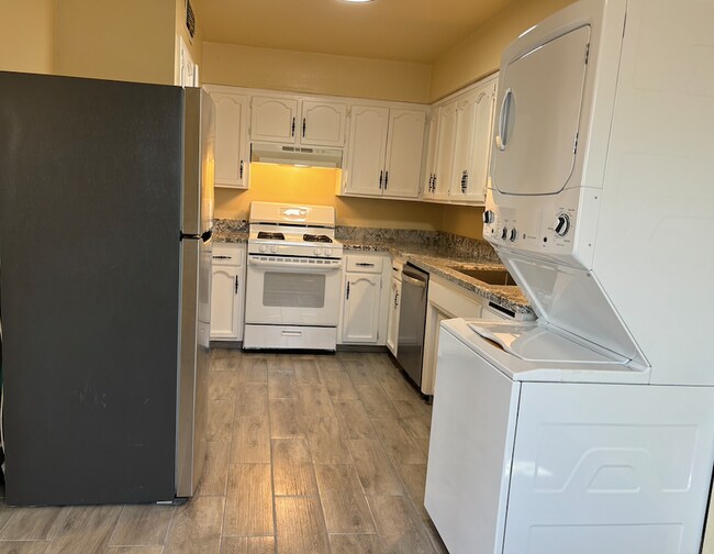 Building Photo - 108 Faun Dr