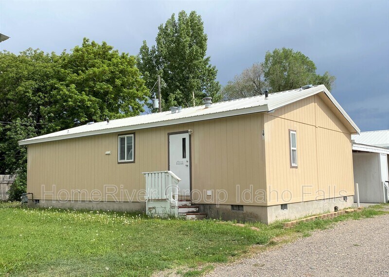 194 W Center St, Blackfoot, ID 83221 House Rental in Blackfoot, ID