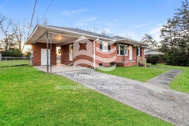 Foto del edificio - 2425 Hunt Club Rd