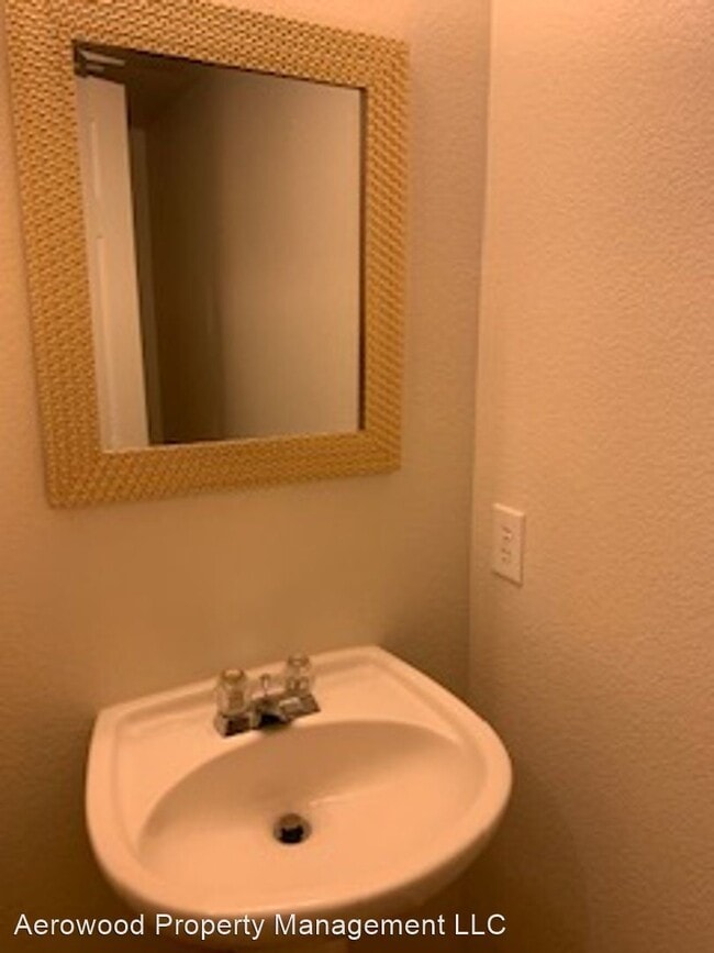 Foto del edificio - 5 br, 3.5 bath House - 21735 E Kent Drive