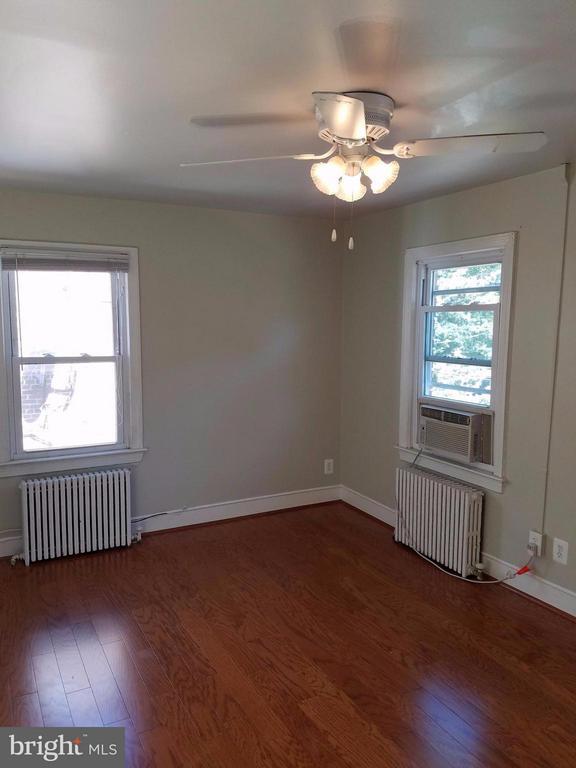 Foto del edificio - 1553 19th St N