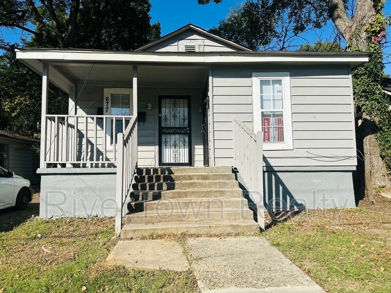Foto principal - 677 Buntyn St