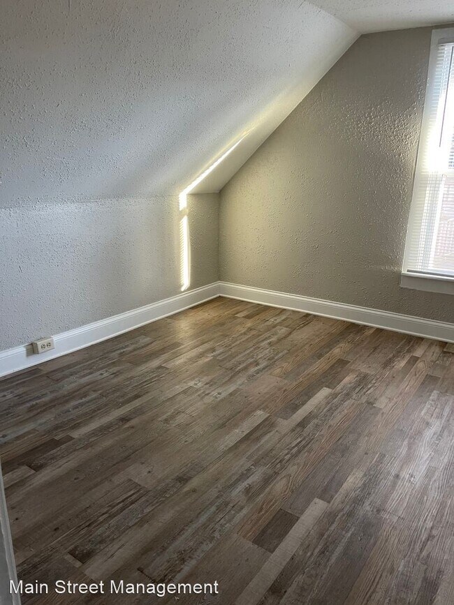Building Photo - 3 br, 1 bath House - 308 E Beacon Ave.