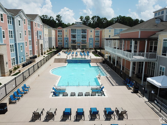 Salt Water Pool - The Oasis (Student Housing) Apartments