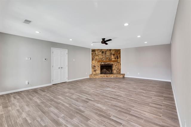 Foto del edificio - 14721 Birchridge Dr