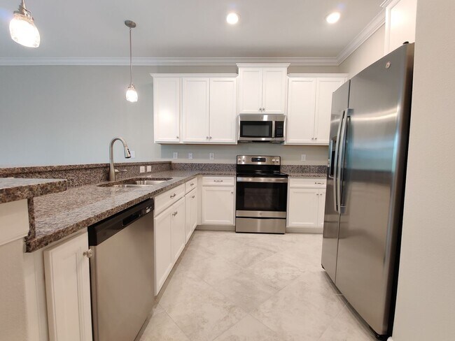 Foto del edificio - 23300 Willow Glen Way