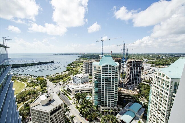 Foto del edificio - 2669 S Bayshore Dr