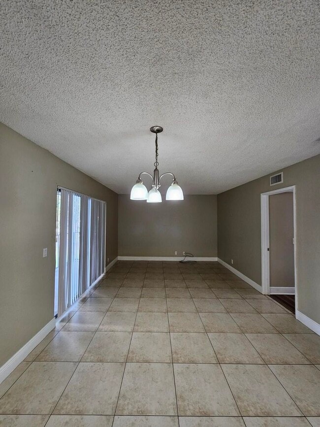 Building Photo - 1520 Windorah Way