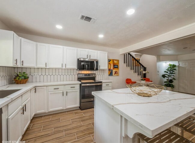 Foto del edificio - 1320 E Red Cedar Cir