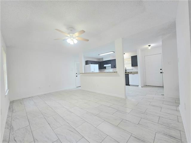 Building Photo - 207 S Park Ln