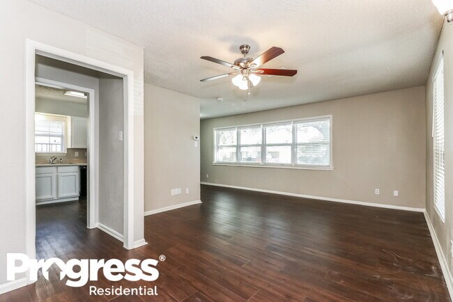 Foto del edificio - 509 Carswell Terrace