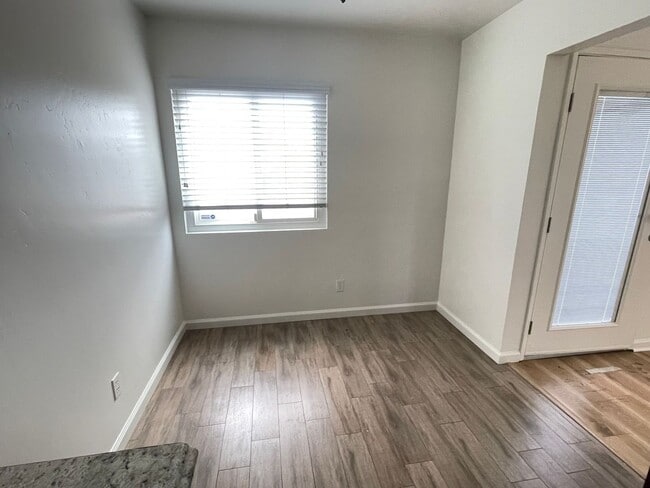 Building Photo - 398 Tiger Tail Dr