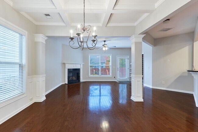 Foto del edificio - 3351 Archgate Ct