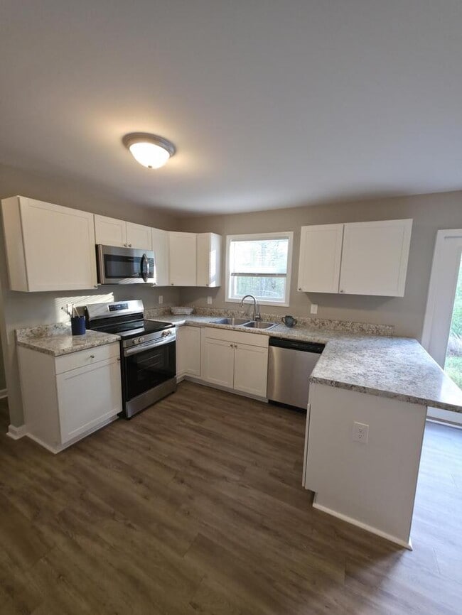 Photo - 480 Candlestick Dr (Hull, GA) House