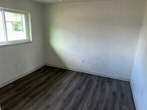 Building Photo - 5405 Suez St