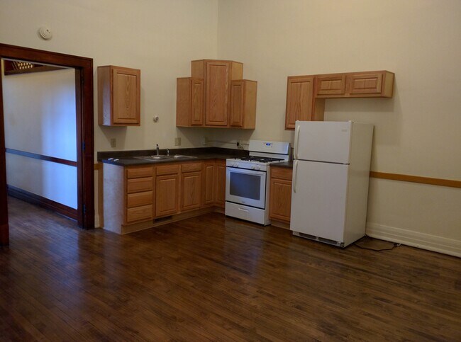 Kitchen Corner - 150 W Center St