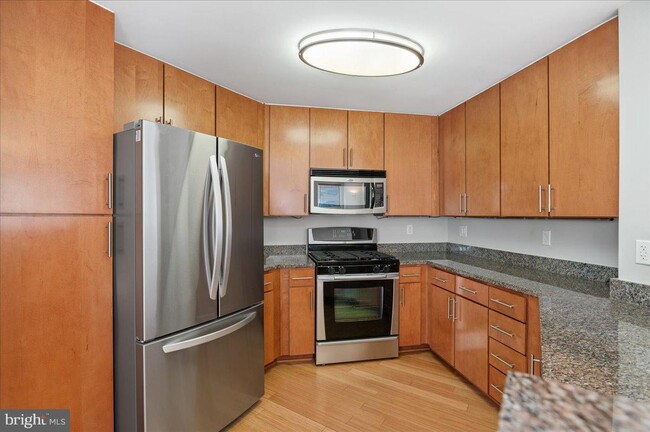Foto del edificio - 915 E St NW