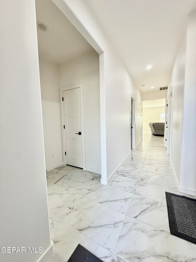 Building Photo - 15052 DESTINATION