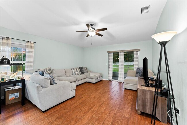 Foto del edificio - 4201 Ashton Meadows Way