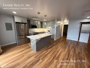 Building Photo - 84-757-757 Kiana Pl