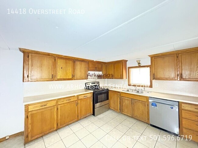 Foto del edificio - 14418 Overstreet Rd