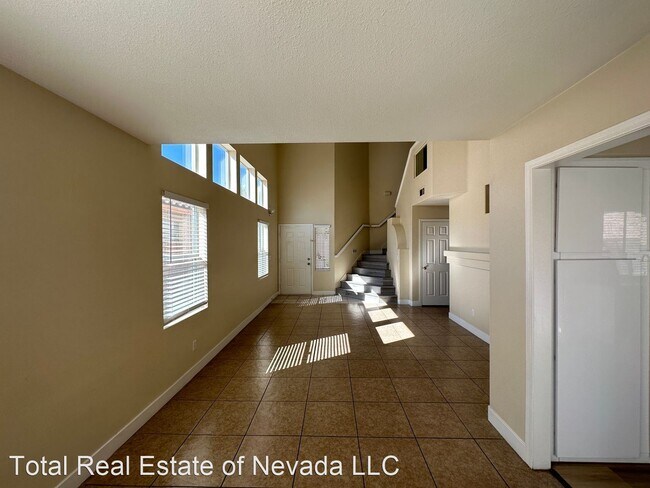 Foto del edificio - 4 br, 2.5 bath House - 10021 Sparrow Ridge...