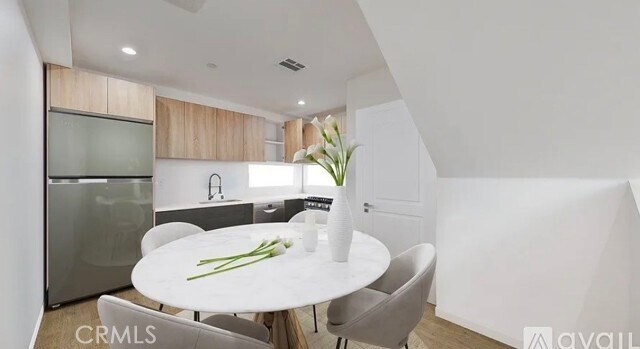 Foto del edificio - 6344 Camellia Ave