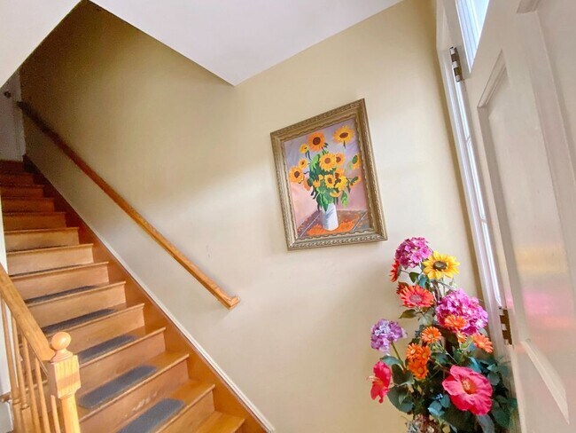 Building Photo - 58 Sherman Ave