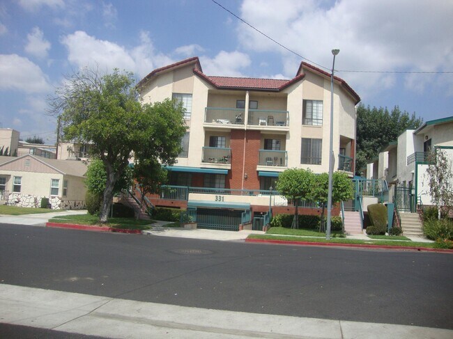 Building Photo - 331 W Stocker St