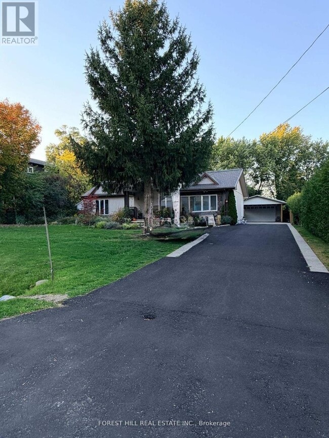 Building Photo - 240 Martins St