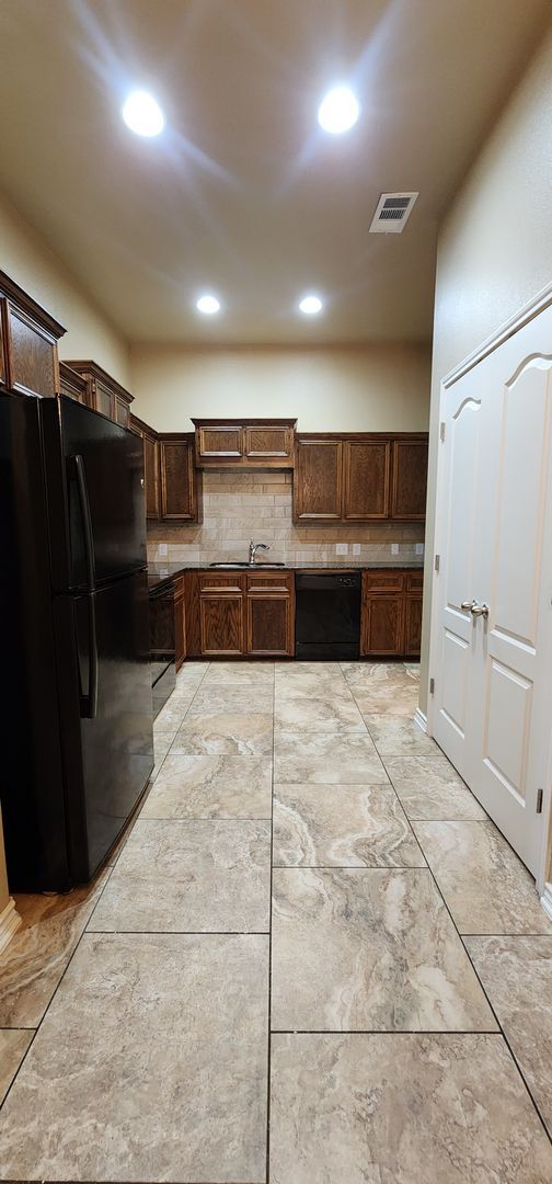 Foto del edificio - 5605 Settlers Ct
