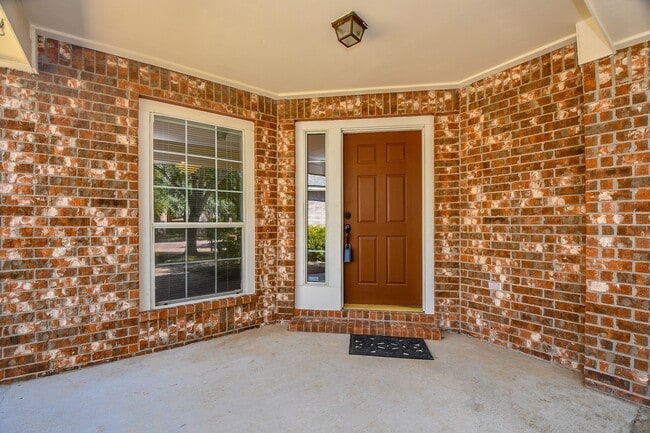 Building Photo - 15359 Ochre Leaf Trail