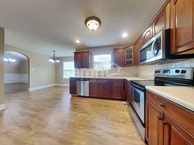 Building Photo - 2217 Country Brook Lane
