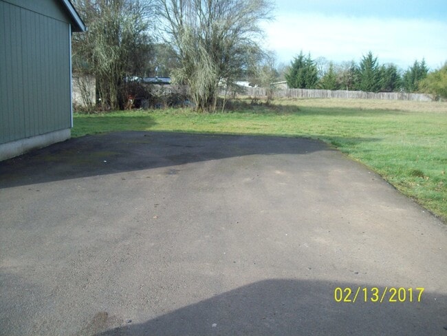 Foto del edificio - 3 Bdrm/2 Bath Single Level