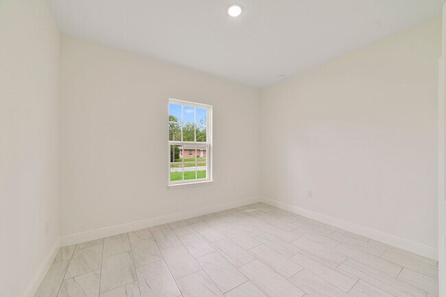 Building Photo - 3355 W Marie Dr