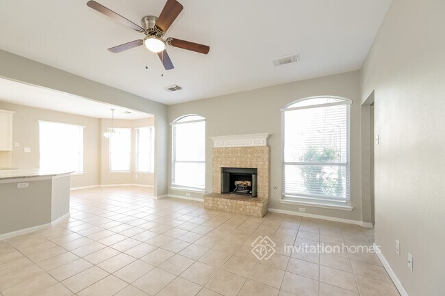Foto del edificio - 3706 Hawk Ridge St